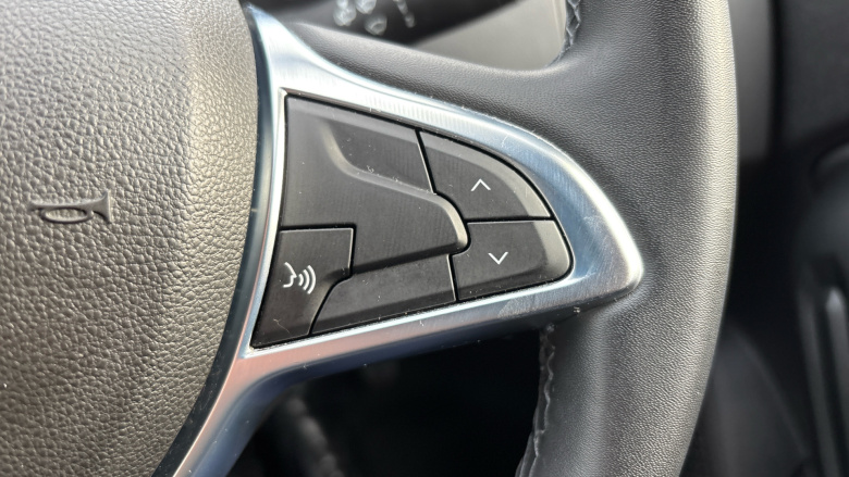 Dacia Duster 1.0 TCe 100 Comfort 5dr Bi Fuel Estate